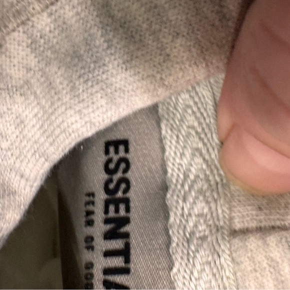 Fear of God Essentials Light Oatmeal Pullover Hoodie Size Large NWT - Picture 8 of 9